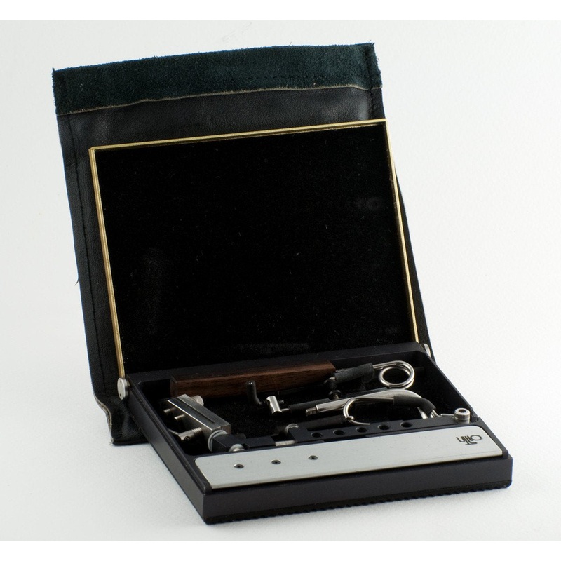 Ari ‘t Hart Fly Tying Travel Vise