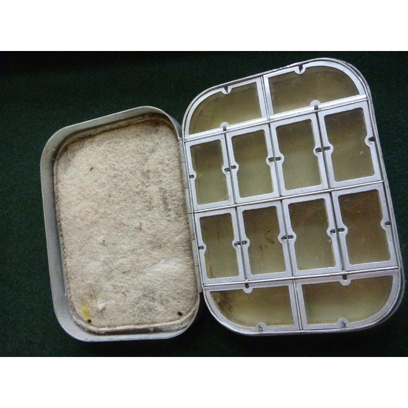 Wheatley Dry Fly Box – 12 compartments