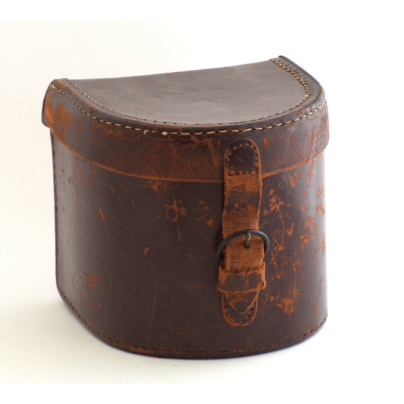 Vom Hofe / Zwarg – 6/0 Leather Reel Case