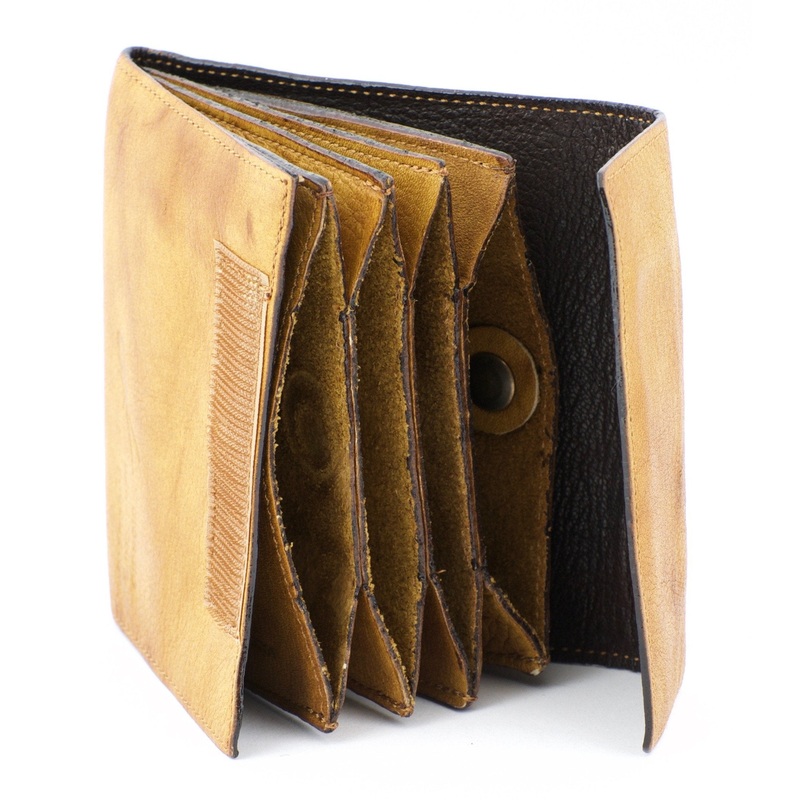 Giorgio Benecchis Italian Leather Leader Wallet